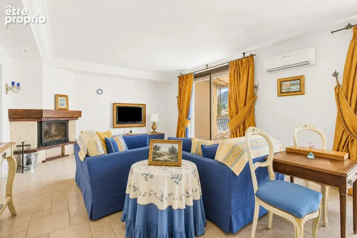 Maison 7 pièces de 238 m² à Gignac-la-Nerthe - photo 2