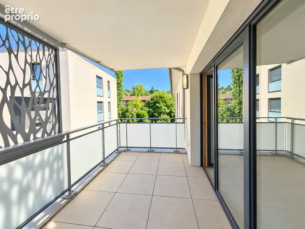 Appartement à NEUVILLE-SUR-SAONE