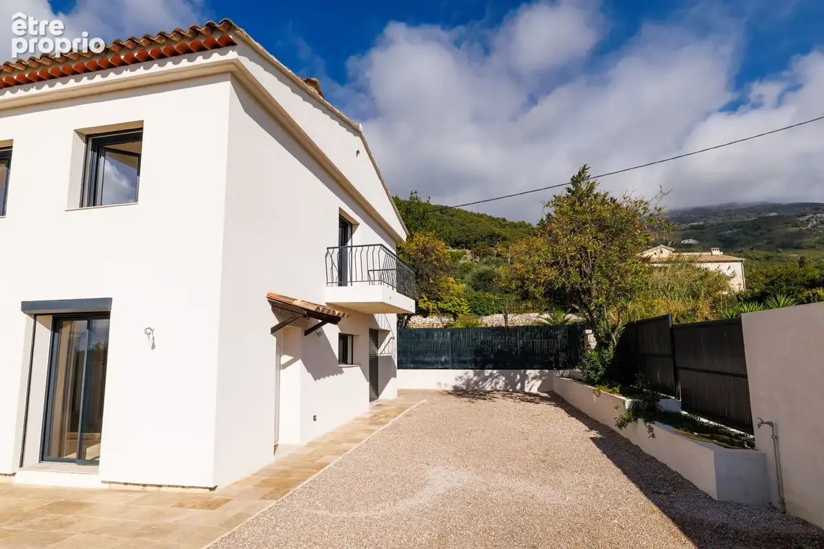 Maison entièrement rénovée avec piscine, à 200 m du village - photo 36