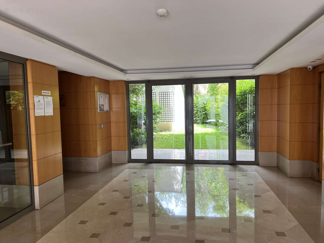 Appartement à ISSY-LES-MOULINEAUX