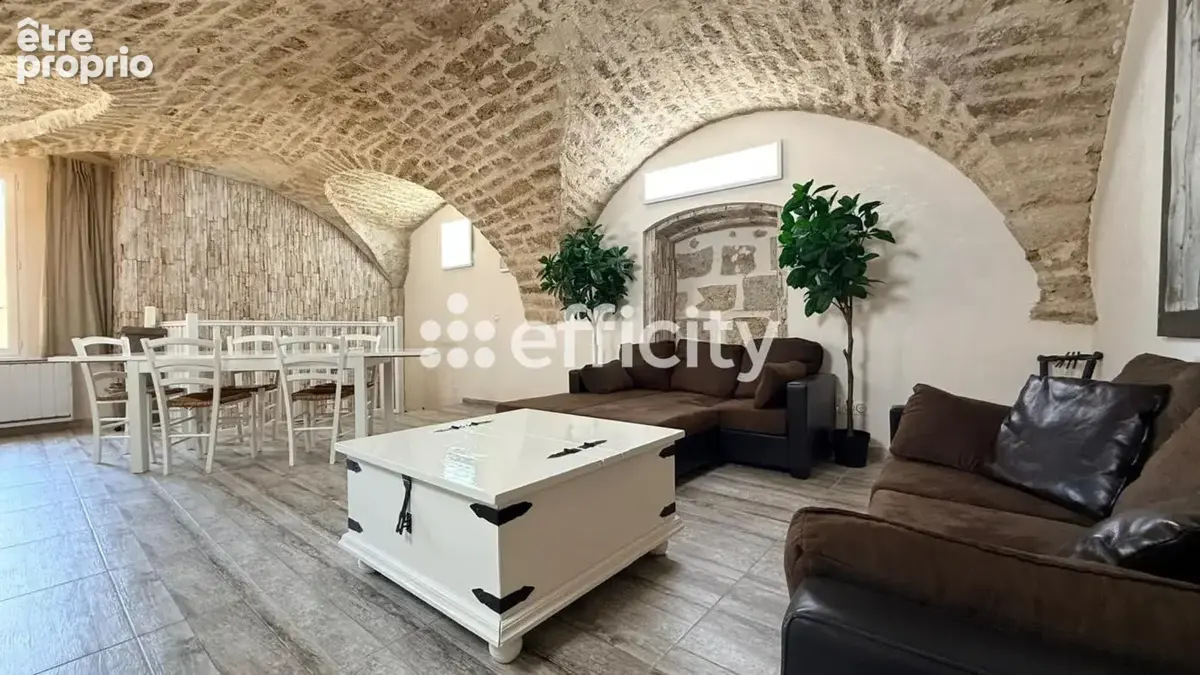 Appartement à POUSSAN