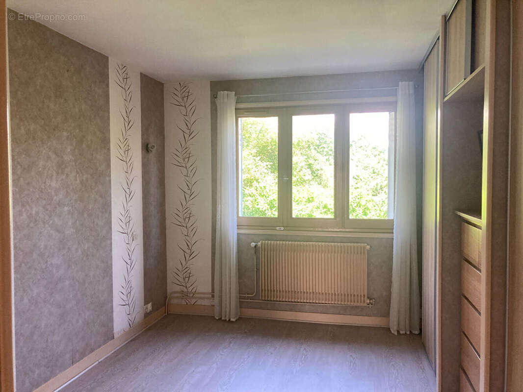 souplex de 65 m²  proche métro Ecole vétérinaire avec deux caves - photo 10