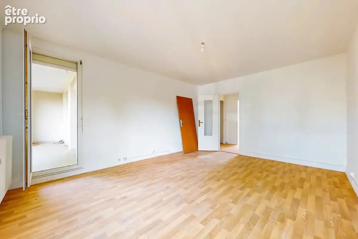  Appartement 4 pièces avec loggia, cave et box – Brétigny Sur Orge - photo 2