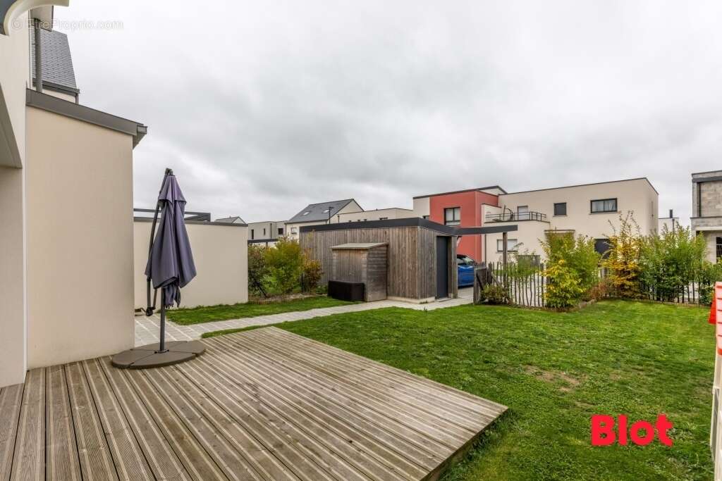 Maison à VERN-SUR-SEICHE