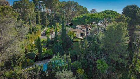 Maison à MOUGINS
