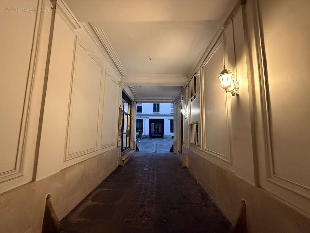 Appartement à PARIS-8E