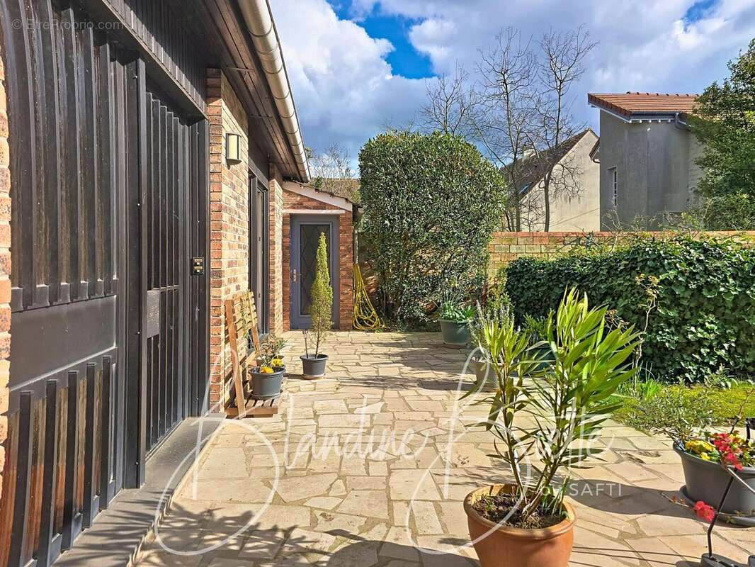 Photo 2 - Maison à LE VESINET