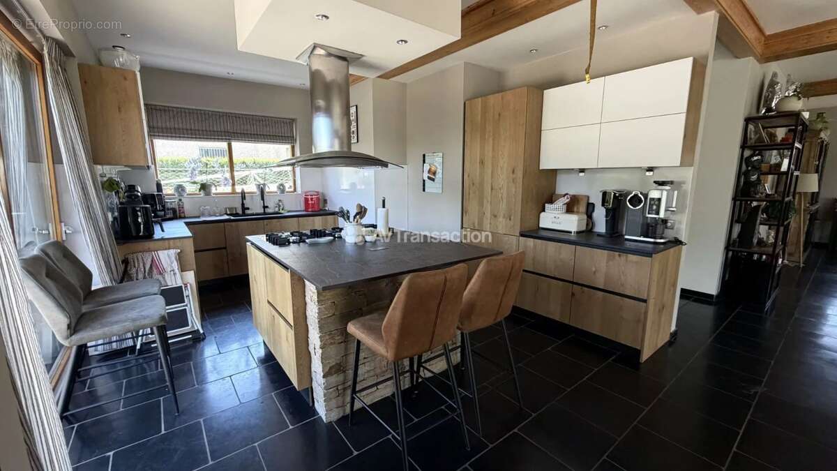 Maison 240 m² à Savines-Le-Lac  - photo 14