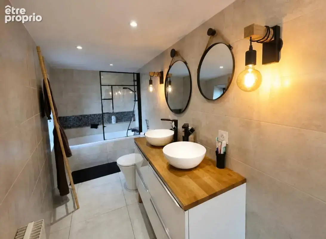 Maison de 4 pièces de 122 m² à Pont-de-Chéruy - photo 9