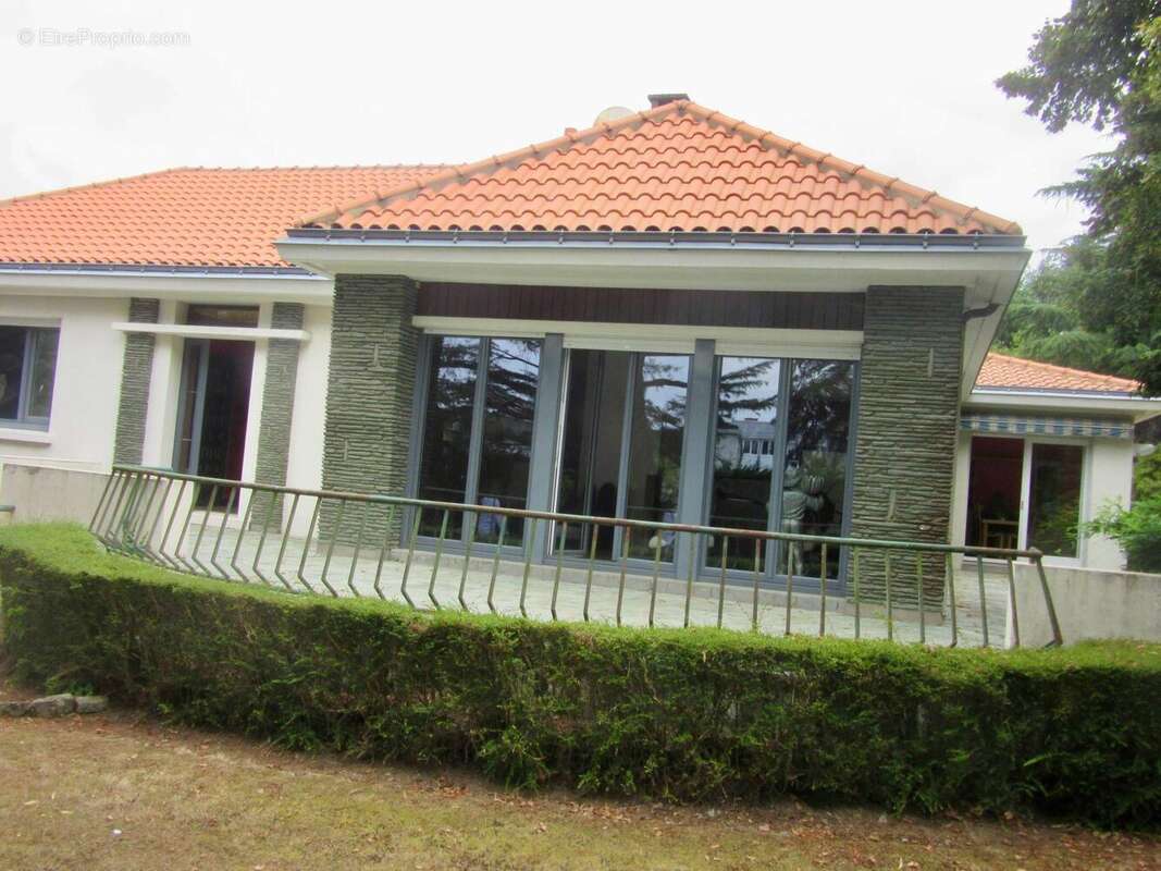 Maison 405 m² à La Rabateliere  - photo 6