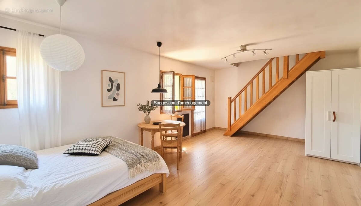 Maison de village en pierre offrant un beau potentiel d'aménagement -  118 m2 environ, de type P5 avec garage - photo 18