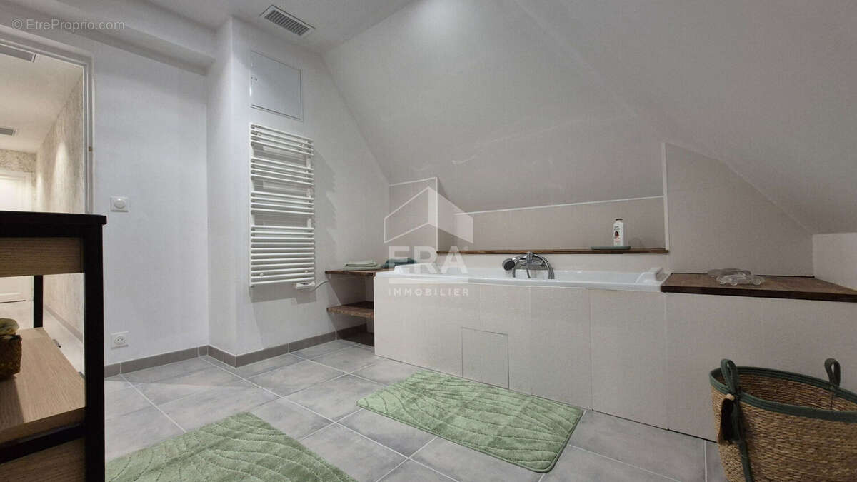 Maison à GRISY-SUISNES