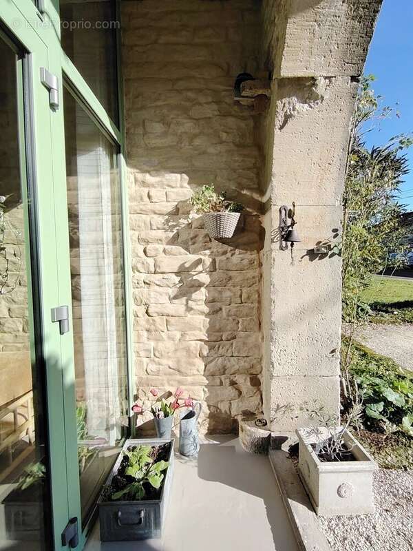 Maison à LA BASSE-VAIVRE