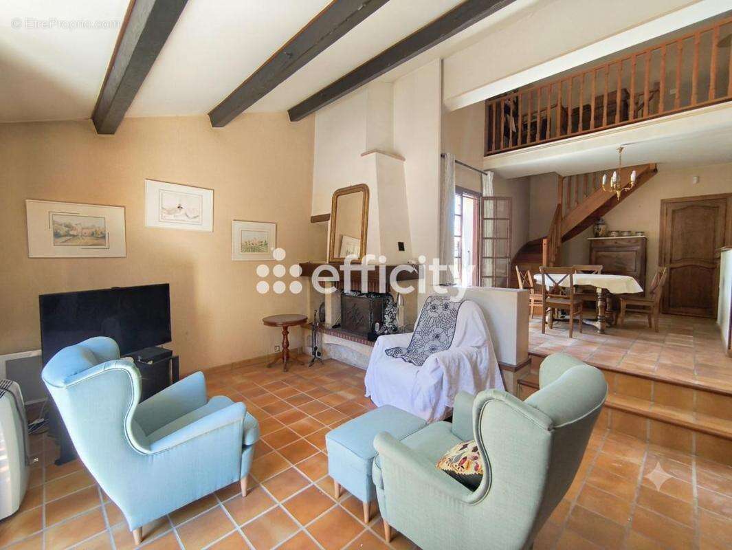 Maison 125 m² à Saint-Clement-De-Riviere  - photo 4