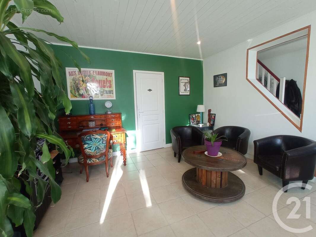 Maison à SAVIGNAC-DE-L&#039;ISLE