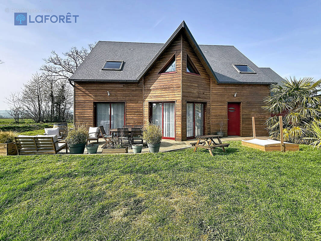 Maison à MONTILLY-SUR-NOIREAU