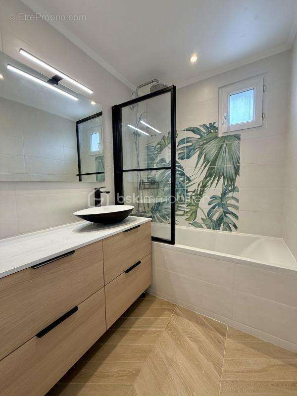 Appartement à MOISSY-CRAMAYEL