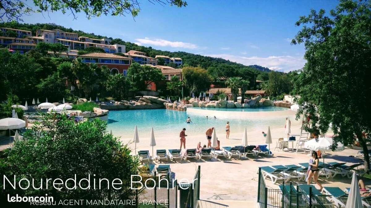 Appartement à GRIMAUD