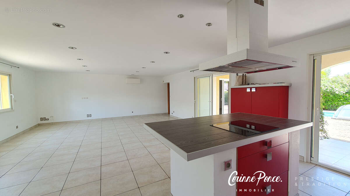 Aigues-mortes maison contemporaine avec piscine a proximite des remparts corinne ponce immo - photo 8