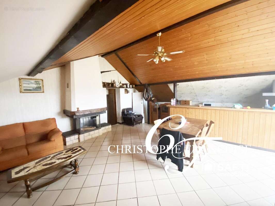 Photo 3 - Maison à INJOUX-GENISSIAT