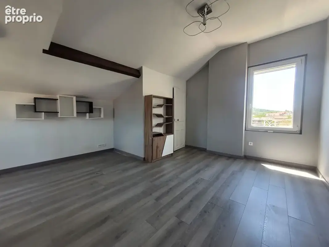 Les Martres-de-Veyre ? Maison 210 m² avec piscine et grandes dépendances - photo 9