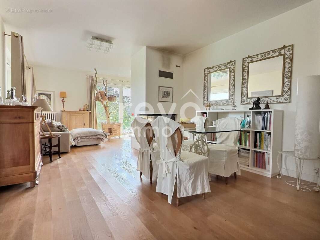 Maison à VILLARS-LES-DOMBES