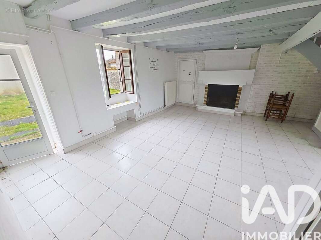Photo 4 - Maison à VOUZAN