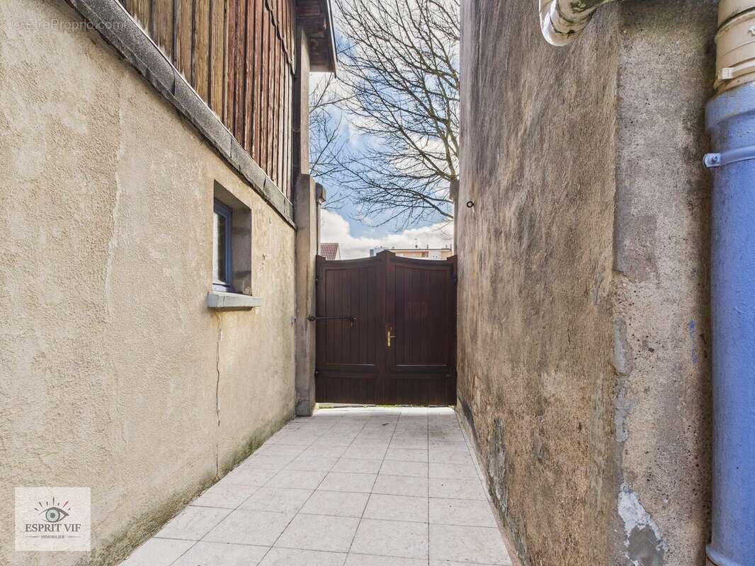 Appartement à JARVILLE-LA-MALGRANGE