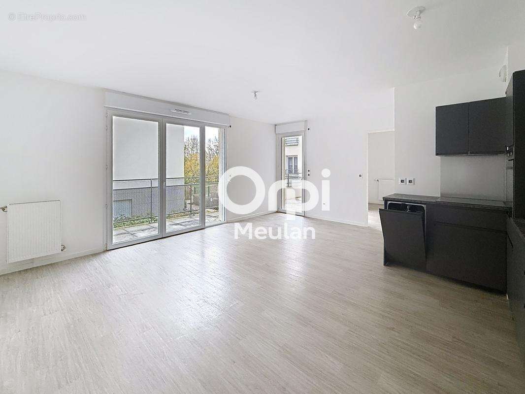 Appartement à HARDRICOURT