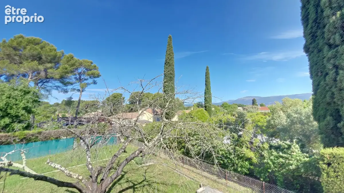 SOUS OFFRE D'ACHAT - EXCLUSIVITE ! MOUGINS maison 5 pièces de 137 m2 sur un terrain de 1.475 m2 - photo 12