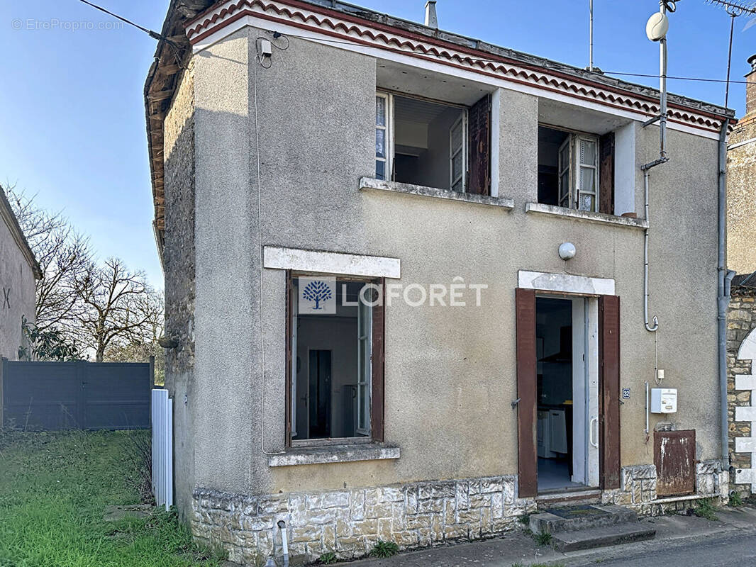 Maison à SAINT-JOUIN-DE-MARNES