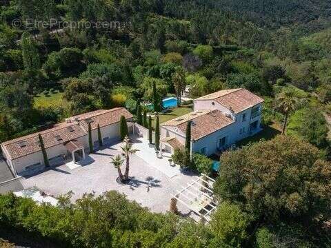 Maison à MANDELIEU-LA-NAPOULE