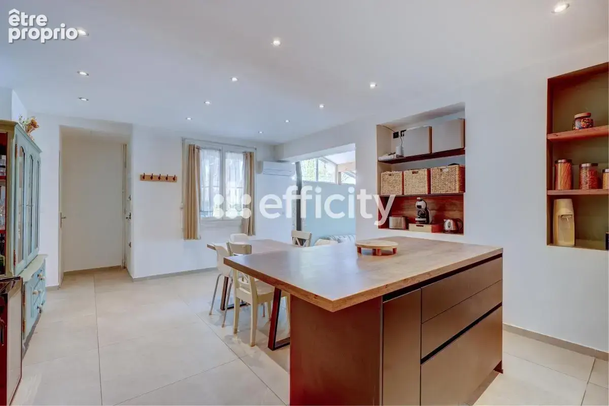 Maison 4 pièces 97 m² à vendre à Saint-Priest (69800) - photo 4