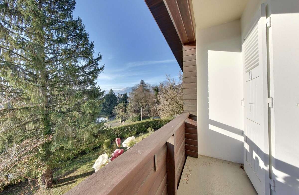 Balcon des chambres - Maison à MEYLAN