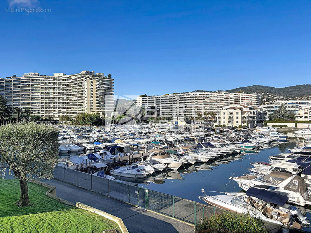 Appartement à MANDELIEU-LA-NAPOULE