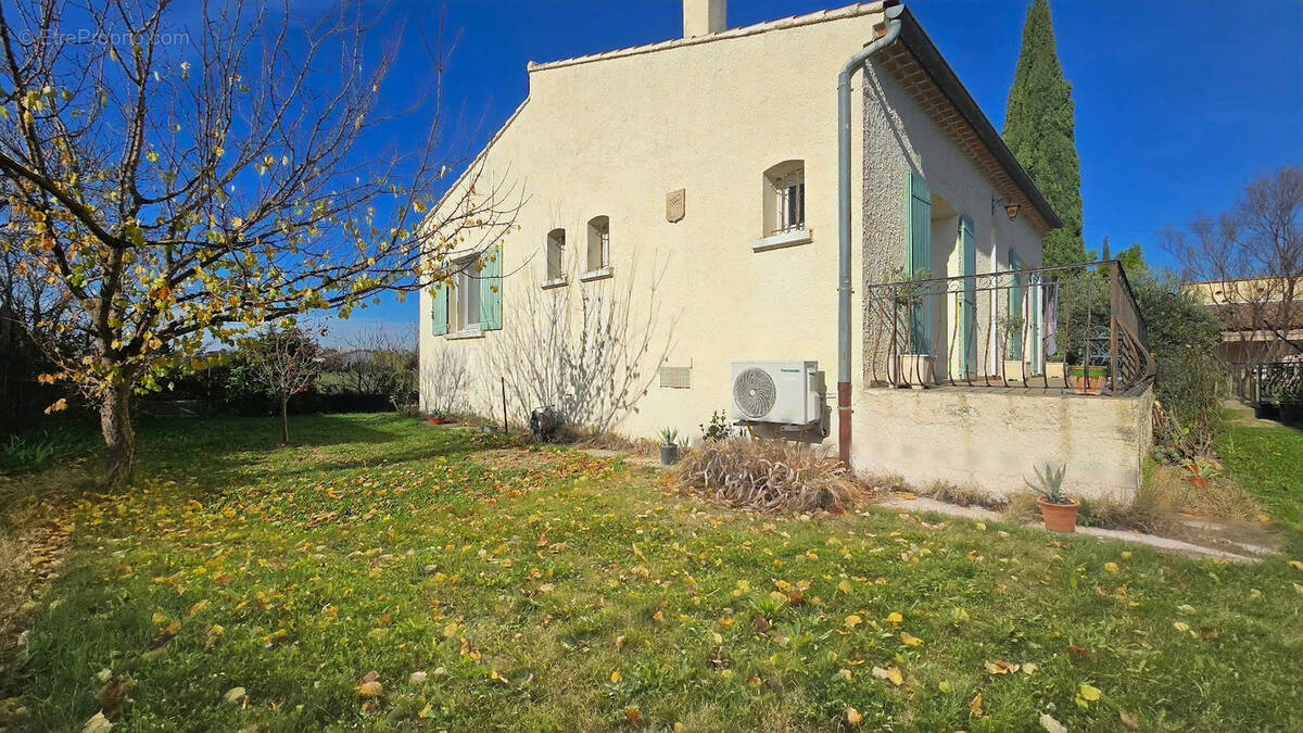 Maison à L&#039;ISLE-SUR-LA-SORGUE