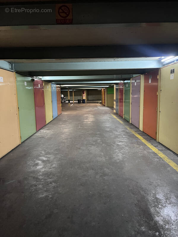 Parking à SAINT-ETIENNE