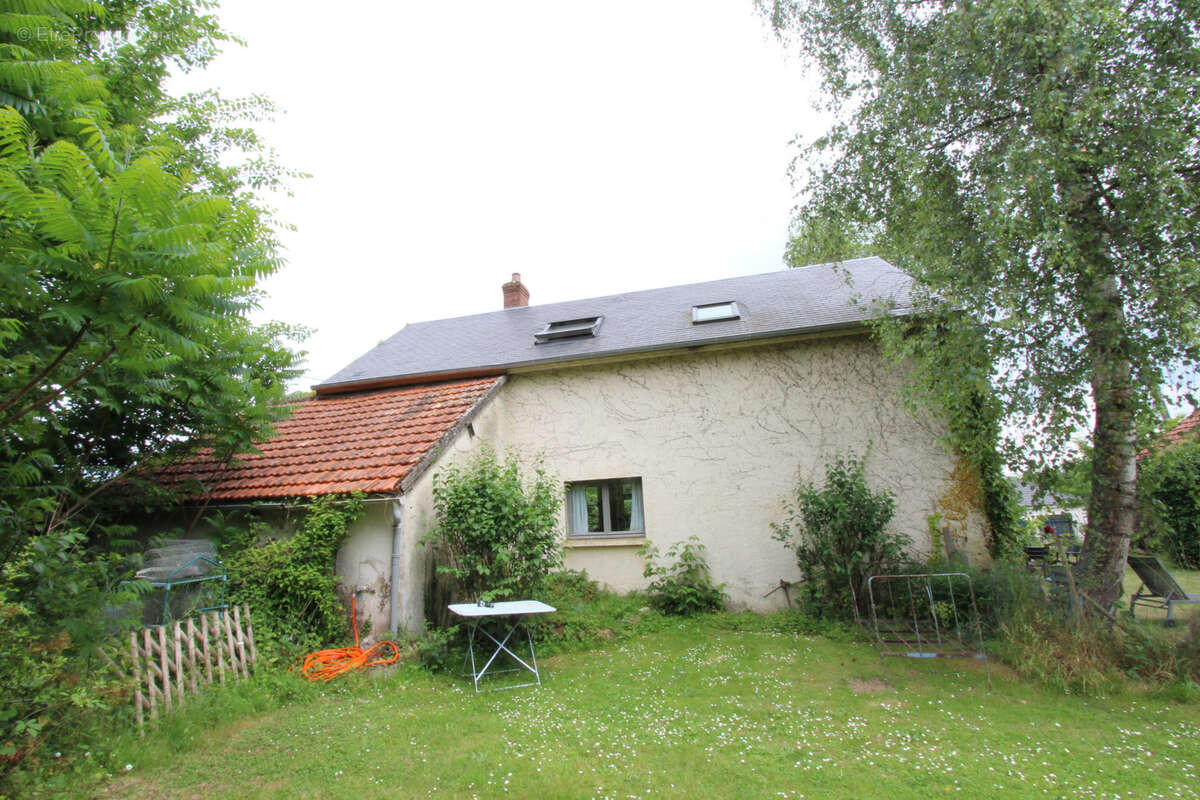 Maison à SAINT-LEGER-LE-PETIT