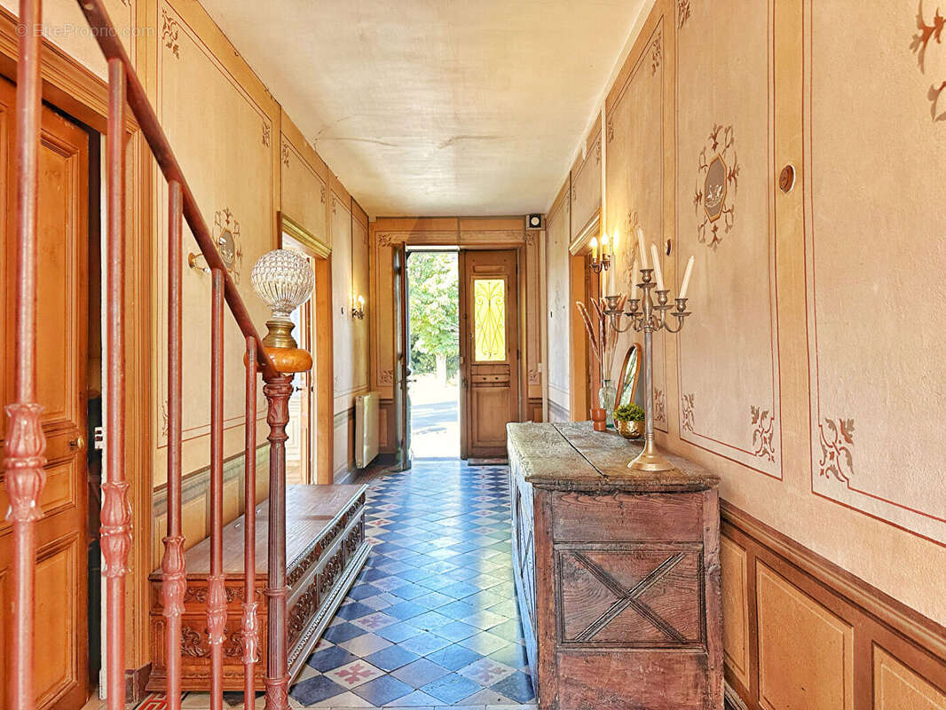 Maison à LA ROCHE-BLANCHE