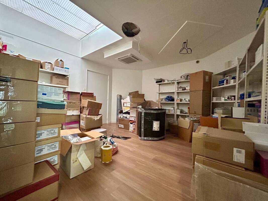 Photo 8 - Commerce à SAINT-AUBIN-LES-ELBEUF