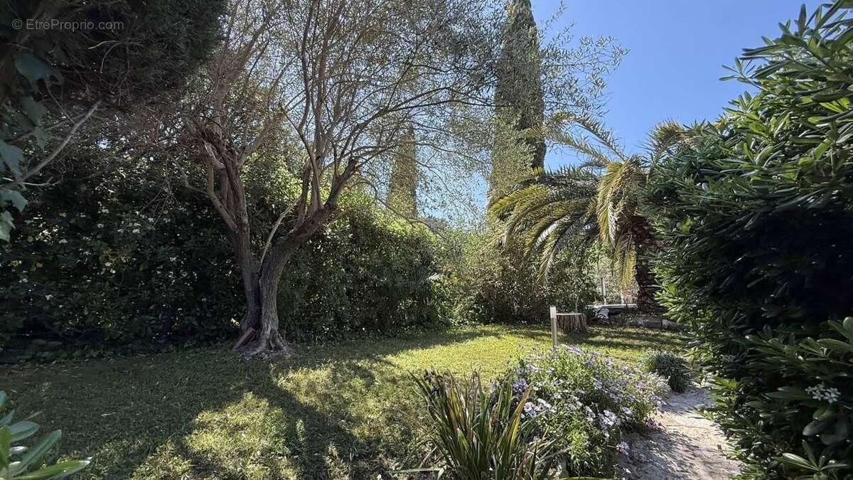 Maison à FREJUS