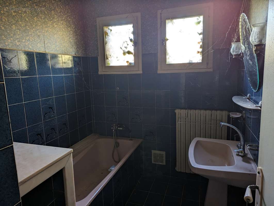 35 min Clermont, 15 min Riom, 5 min Aigueperse. Maison d'environ - photo 6