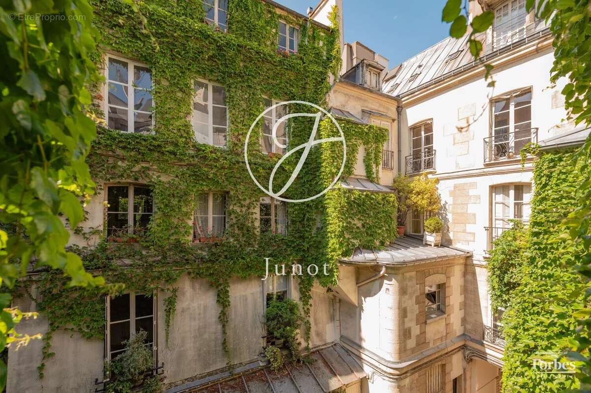 Appartement à PARIS-6E