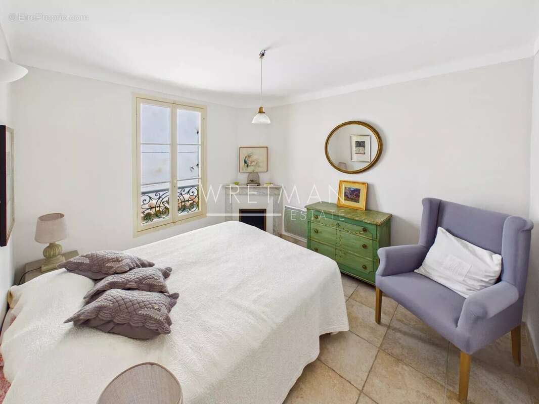 Appartement à TOURRETTES-SUR-LOUP