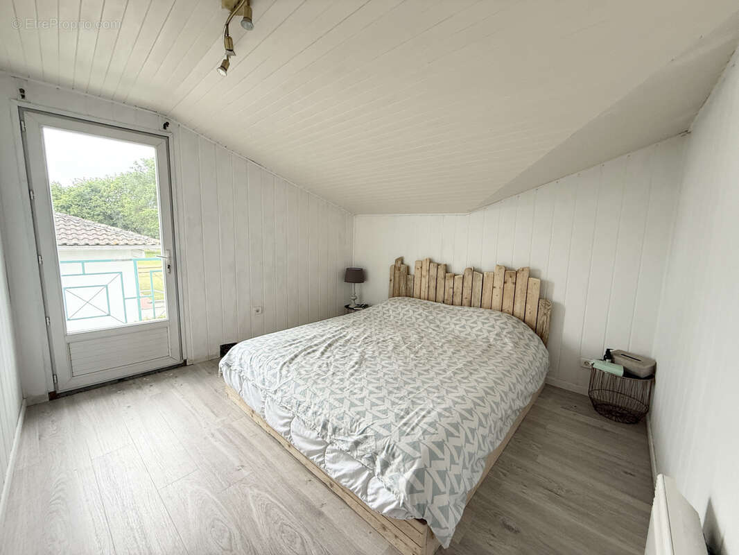 Maison à PARENTIS-EN-BORN