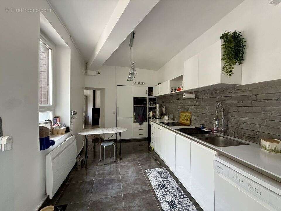Maison de village et dépendance à Champigny - 89 - photo 2