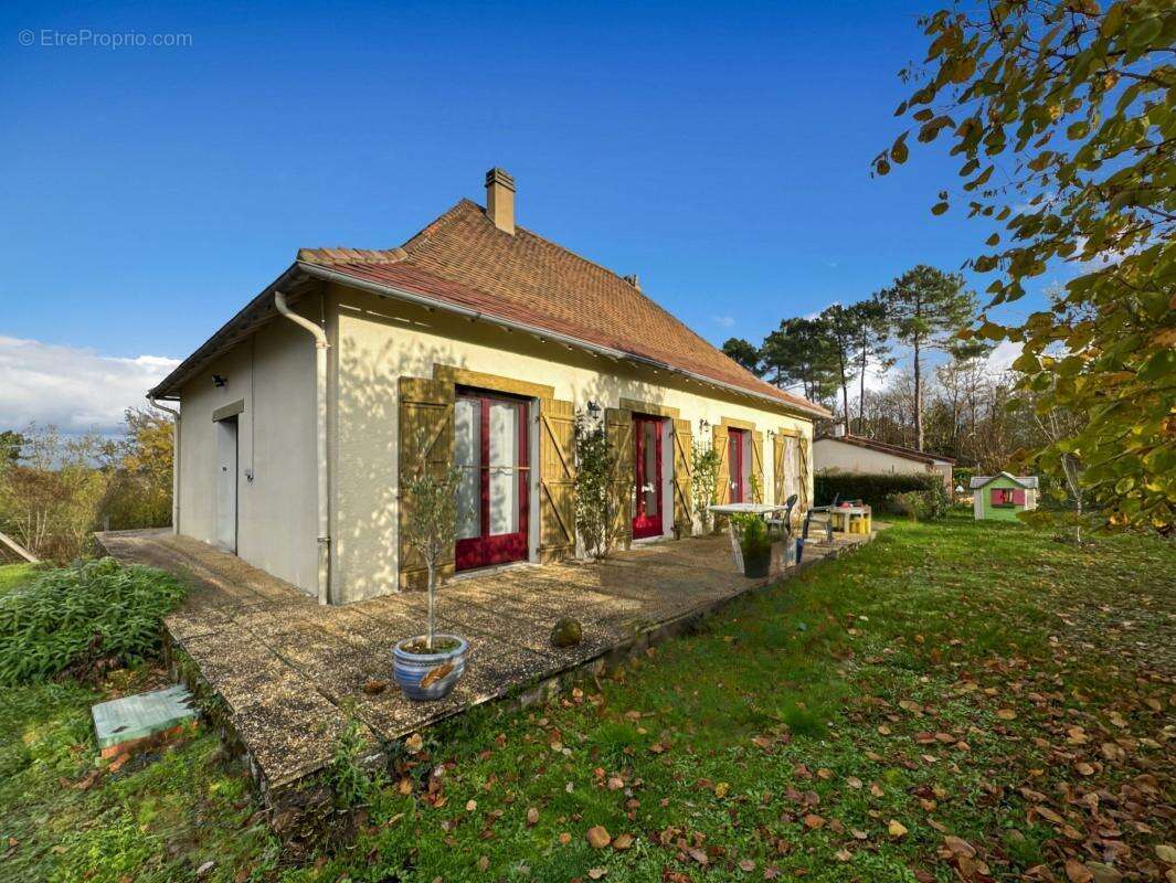 Maison à CHATEAU-L&#039;EVEQUE