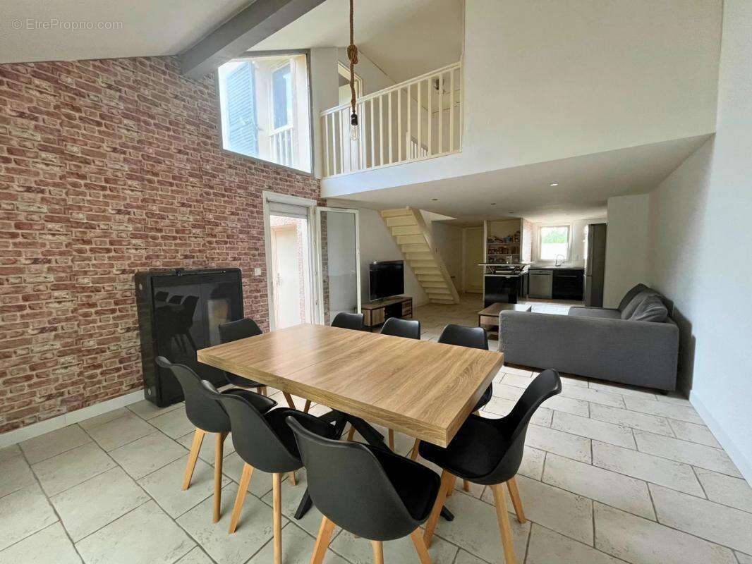 Maison à VILLEFONTAINE