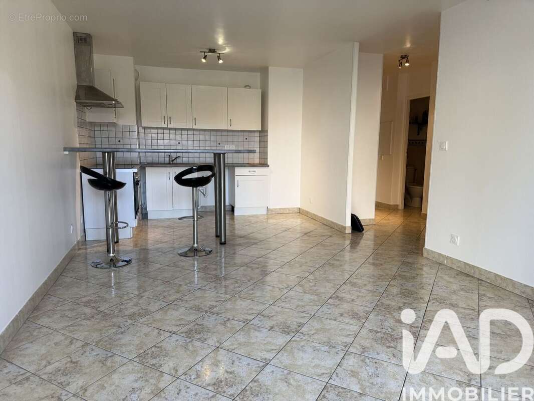 Photo 4 - Appartement à MONTEREAU-FAULT-YONNE