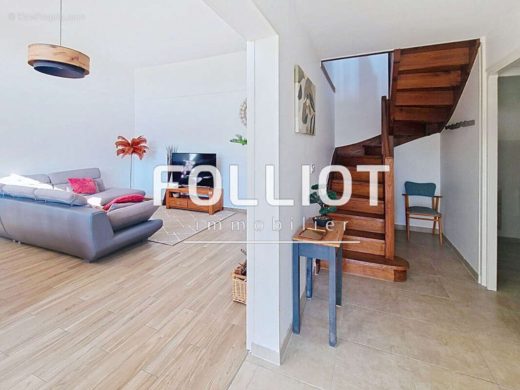 Maison de 5 pièces avec 4 chambres à vendre à REMILLY LES MARAIS - photo 7